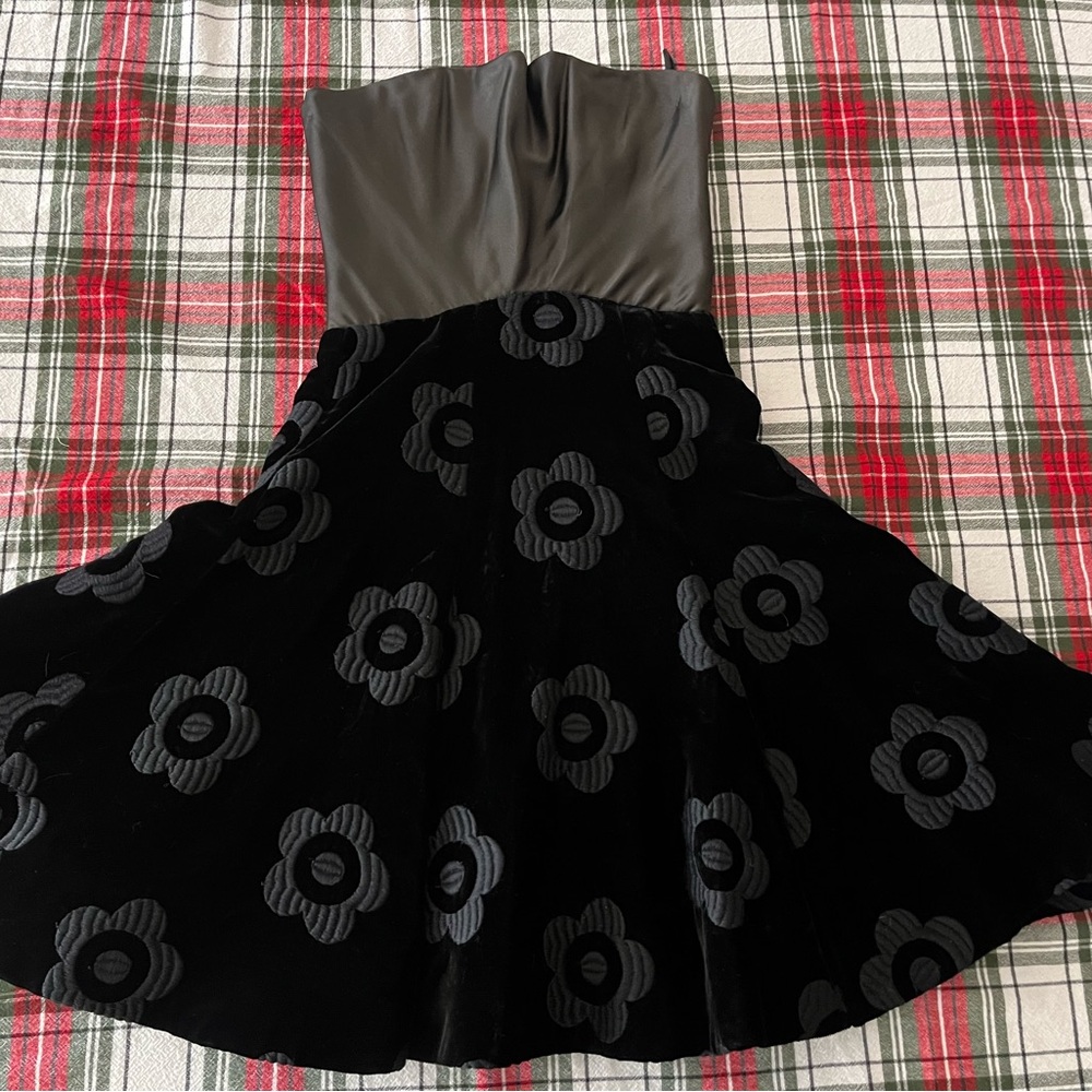 VINTAGE RARE “1972" Demi-Couture Arnold Scaasi cocktail dress